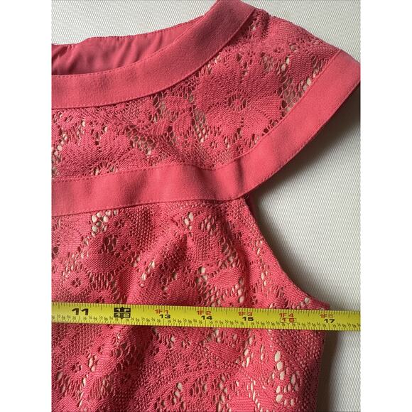 Adrianna Papell Coral Lace Lined Cocktail Dress - Size 12 - Picture 4 of 7